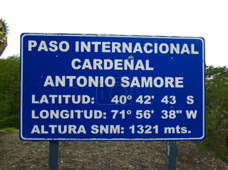 sign indicating country limits of Argentina and Chile and the name of the road with information