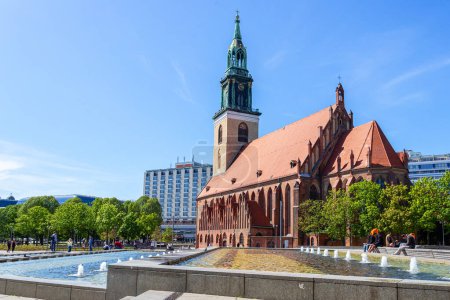 Berlín. Alemania. 7 de mayo de 2023. Hermosa iglesia antigua en Berlín Arquitectura Europa Alemania