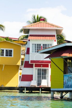 Téléchargez les photos : Maison sur la Riviera de Boca del Toro, Panama - en image libre de droit