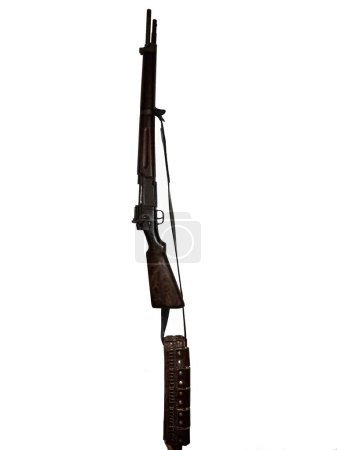 Téléchargez les photos : Old War Weapon Karabiner 98 Kurz Kar98 Sur fond blanc - en image libre de droit