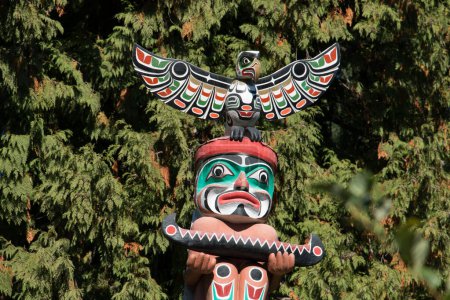 Téléchargez les photos : Poteaux totémiques à Vancouver - en image libre de droit