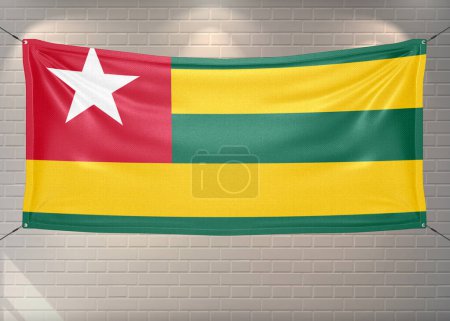 Togos Nationalflagge weht auf schönen Ziegeln.
