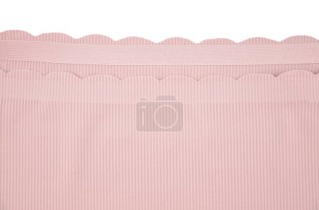 Lilas (lavande, violet, violet) sans couture (invisible) sous-vêtements pour femmes (lingerie, culotte, slip) avec bord ondulé isolé, élastique gros plan