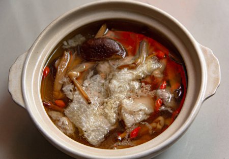 Hericium Ribs Suppe, chinesisches Essen Eintopfsuppe.