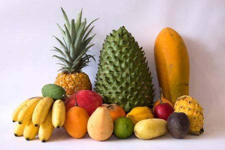 Téléchargez les photos : Mezcla de frutas tropicales de Colombia - en image libre de droit