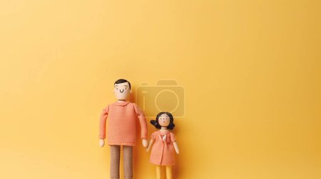 Téléchargez les photos : La famille heureuse de personnes miniatures pour la bannière de fête des pères, bannière publicitaire pour la fête des pères - en image libre de droit