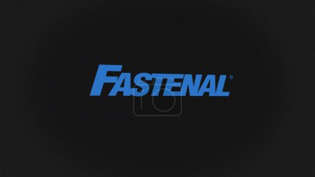 Foto de 07 Septiembre 2023 Winona, Minnesota. El logotipo de Fastenal en una pared blanca de pantallas. Marca Fastenal en un dispositivo. - Imagen libre de derechos