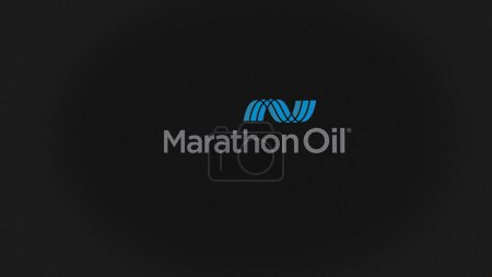 Téléchargez les photos : 07 septembre 2023 Houston, Texas. Le logo de Marathon Oil sur un mur blanc d'écrans. Marathon Oil marque sur un appareil. - en image libre de droit