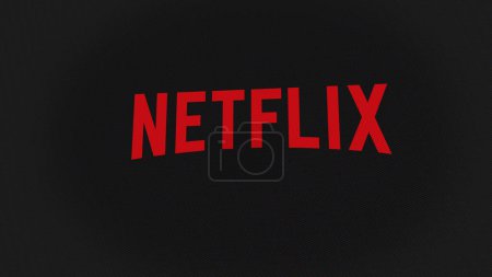 Foto de 07 Septiembre 2023 Los Gatos, California. El logotipo de Netflix en una pared blanca de pantallas. Marca Netflix en un dispositivo. - Imagen libre de derechos