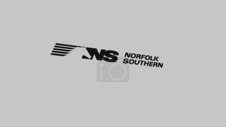 Foto de 07 Septiembre 2023 Atlanta, Georgia. El logotipo de Norfolk Southern Railway en una pared blanca de pantallas. Norfolk Southern Railway marca en un dispositivo. - Imagen libre de derechos