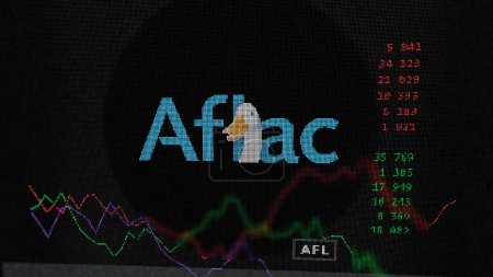 Foto de 19 de marzo de 2024. El logotipo de Aflac en la pantalla de un intercambio. Acciones de precios de Aflac, $AFL en un dispositivo. - Imagen libre de derechos