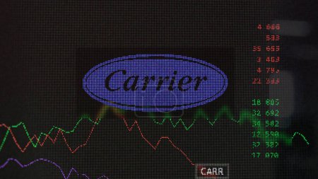 Téléchargez les photos : 19 mars 2024. Le logo de Carrier Global sur l'écran d'un échange. Carrier Stocks de prix mondiaux, $CARR sur un appareil. - en image libre de droit