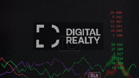 Téléchargez les photos : 19 mars 2024. Le logo de Digital Realty sur l'écran d'un échange. Stock de prix Digital Realty, $DLR sur un appareil. - en image libre de droit