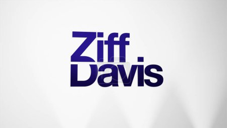 Téléchargez les photos : 26 mars 2024, logo de Ziff Davis sur un mur blanc dans un bâtiment de hall, la marque $ZD intérieur. - en image libre de droit