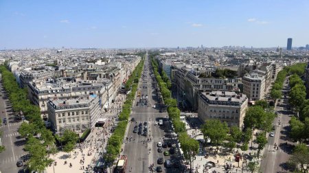Téléchargez les photos : Drone photo Champs-Elysées Paris France europe - en image libre de droit