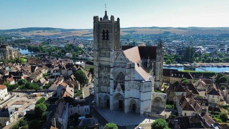 Téléchargez les photos : Drone photo Cathédrale Saint-Etienne, Cathédrale Saint-etienne Auxerre France Europe - en image libre de droit