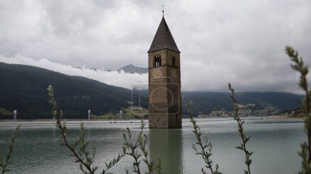 Foto de Foto Resia lago, lago di resia Dolomitas italia europa - Imagen libre de derechos