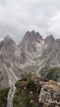 Téléchargez les photos : Drone photo Cadini di misurina Dolomites italie europe - en image libre de droit