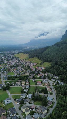 Téléchargez les photos : Drone photo Liechtenstein europe - en image libre de droit