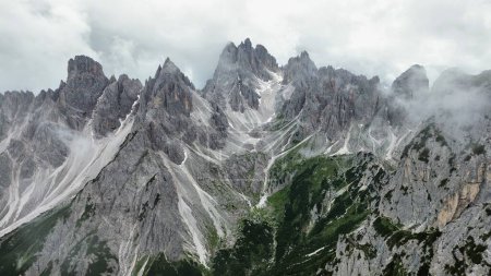 Téléchargez les photos : Drone photo Cadini di misurina Dolomites italie europe - en image libre de droit