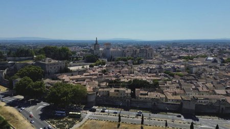 Téléchargez les photos : Drone photo Avignon france europe - en image libre de droit