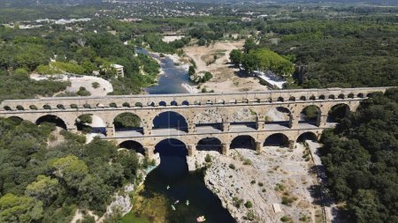 Téléchargez les photos : Drone photo Pont du Gard, Pont du Gard France europe - en image libre de droit