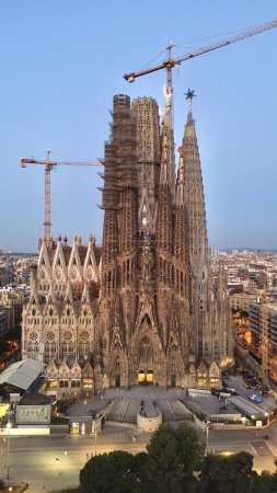 Foto de Drone foto Sagrada familia barcelona españa europa - Imagen libre de derechos