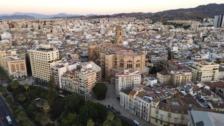 Foto de Drone foto Catedral de Málaga, catedral de malaga españa europa - Imagen libre de derechos