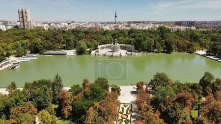 Foto de Drone foto Parque del Retiro, Parque de El Retiro Madrid España Europa - Imagen libre de derechos