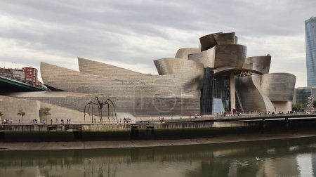 Foto de Drone foto Museo Guggenheim Bilbao españa Europa - Imagen libre de derechos