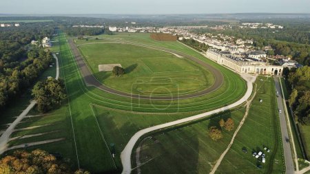 Foto de Drone photo Hipódromo de Chantilly, Hipódromo de Chantilly Francia europa - Imagen libre de derechos
