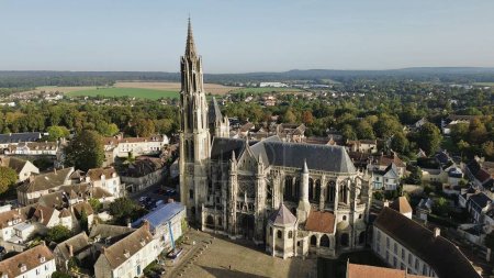 Téléchargez les photos : Drone photo Cathédrale Notre-Dame, Cathédrale Notre-Dame de Senlis France Europe - en image libre de droit