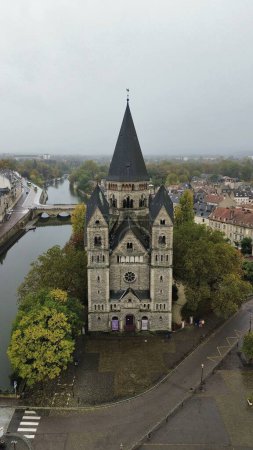 Téléchargez les photos : Drone photo temple neuf Metz France Europe - en image libre de droit