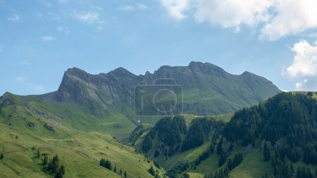 Téléchargez les photos : Beau paysage dans les Alpes - en image libre de droit