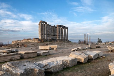 Foto de Temple of Zeus in the ancient city of Aizanoi, Kutahya, Turkey - Imagen libre de derechos