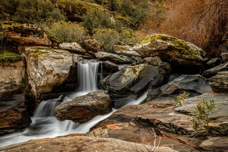 Alhisar-Wasserfall, einer der unentdeckten Orte von Bozdogan