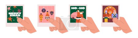 Téléchargez les illustrations : Mains tenant des cartes postales du Nouvel An. Illustrations de dessins animés de la nouvelle année, cadeaux, sonta claus, nouvel arbre de l'année. Ensemble vectoriel d'affiches groovy - en licence libre de droit