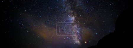 Foto de Danza Celestial: 4K Time-Lapse de la Vía Láctea sobre el Monte. Hood, Oregon, EE.UU. - Imagen libre de derechos