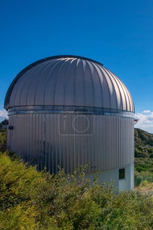 Foto de Imagen 4K: Telescopios en Kitt Peak cerca de Tucson, Arizona, después del atardecer - Imagen libre de derechos