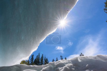Téléchargez les photos : La fonte des neiges au début du printemps - 4K Ultra HD Image, Sequoia National Park, Californie - en image libre de droit