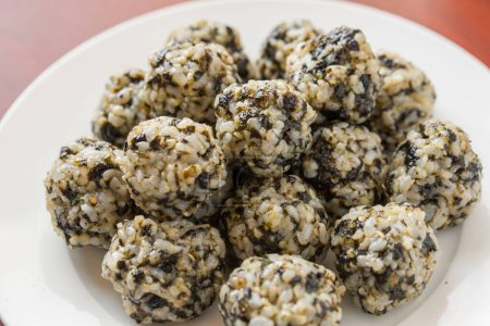 Savory Delight: 4K Ultra HD Image of Delicious Roasted Seaweed Rice Ball