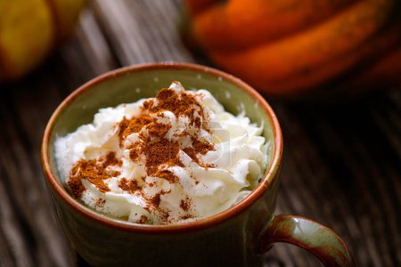 Autumn Warmth: 4K Ultra HD Image of Close-Up of Pumpkin Spice Latte