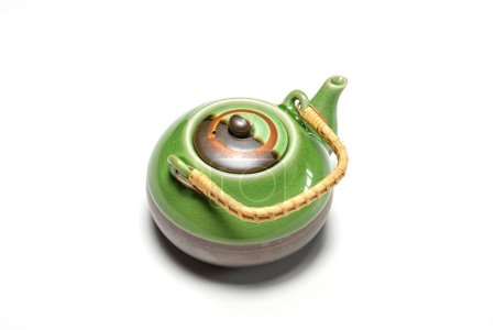 Hora del té: 4K Ultra HD Imagen de la tetera de cerámica verde