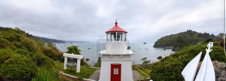 Küstenschönheit: 4K Ultra-HD-Panoramablick auf den Leuchtturm in Trinidad, CA, USA