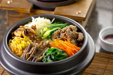 Exquisito Bi Bim Bap: Cocina Coreana Auténtica, 4K Ultra HD, Rebosante de Verduras Coloridas