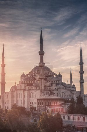 Time Lapse: The New Mosque (Yeni Camii), Istanbul, Turkey - 4K UHD Stock image 