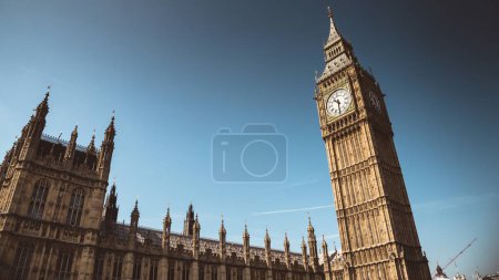  London Landmarks: Big Ben and Westminster Bridge in 4K Ultra HD image