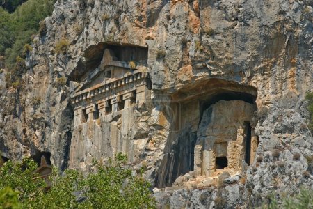 Tumbas de Lycian de la ciudad antigua de Caunos, Dalyan, Turquía
