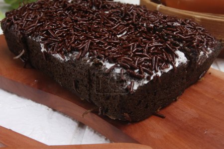 Téléchargez les photos : Brownies au chocolat sur la table
. - en image libre de droit