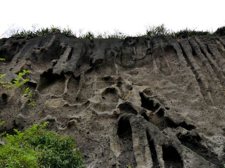 Téléchargez les photos : Les falaises d'Entre Deux, formation géologique volcanique de la pouzzolana à La Réunion, France - en image libre de droit